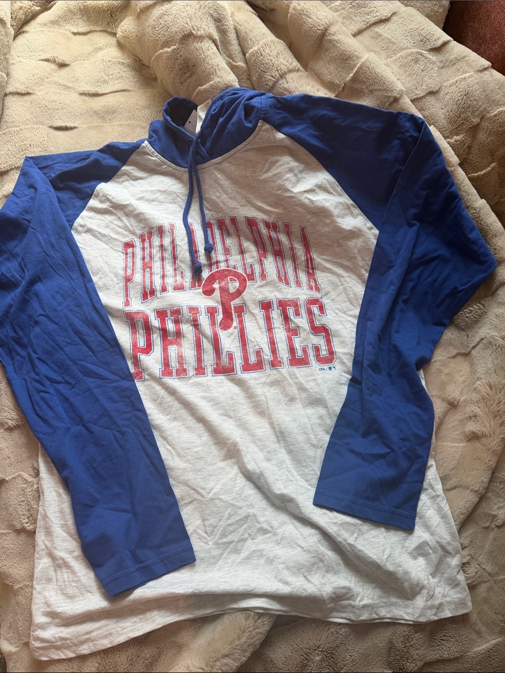 MLB Philadelphia Phillies Raglan Long Sleeve Tee - White & Blue